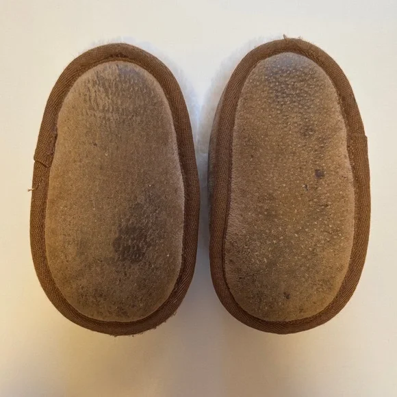 Lands' End Tan Kids Slippers with Faux Fur - Picture 3 of 4